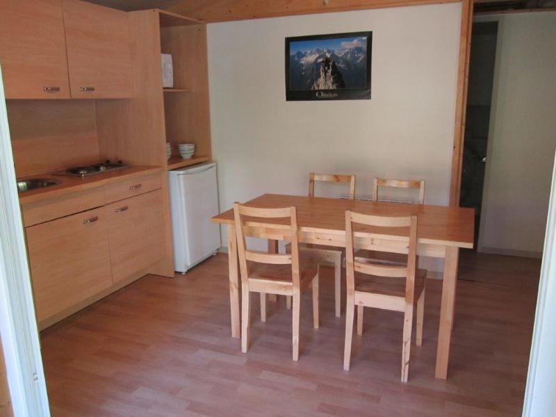 Camping Le Colporteur Hotel Le Bourg-d'Oisans Exterior photo